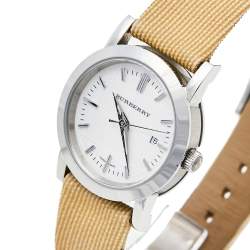 Pre Owned Burberry White Stainless Steel Nova Check BU1387 Women's Wristwatch 28 mm