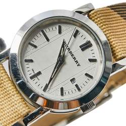 Pre Owned Burberry White Stainless Steel Nova Check BU1387 Women's Wristwatch 28 mm