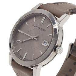 Pre Owned Burberry Cream Stainless Steel Heymarket Women's Wristwatch 38MM