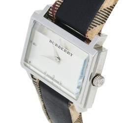 Pre Owned Burberry Silver Stainless Steel Nova Check Heritage BU2150 Women's Wristwatch 32 mm
