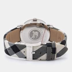Pre Owned Burberry Silver Stainless Steel Heritage Nova Check BU1378 Women's Wristwatch 38 mm