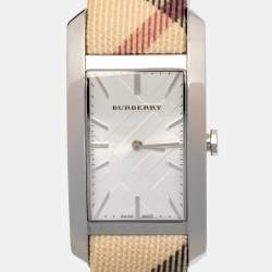 Pre Owned Burberry Silver Stainless Steel Nova Check Canvas BU9403 Women's Wristwatch 25 mm