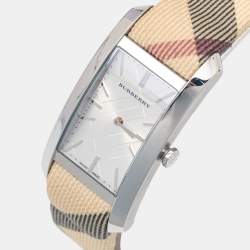 Pre Owned Burberry Silver Stainless Steel Nova Check Canvas BU9403 Women's Wristwatch 25 mm
