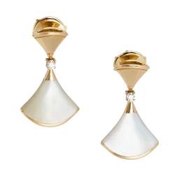 Pre Owned Bvlgari Divas' Dream Mother of Pearl Diamond 18K Yellow Gold Earrings