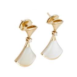 Pre Owned Bvlgari Divas' Dream Mother of Pearl Diamond 18K Yellow Gold Earrings