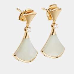 مملوكة مسبقًا Bvlgari Divas' Dream Mother of Pearl Diamonds 18k Yellow Gold Earrings