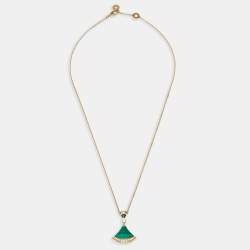 Pre Owned Bvlgari Divas' Dream Malachite Diamond 18K Yellow Gold Pendant Necklace