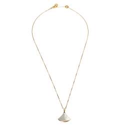 Pre Owned Bvlgari Divas' Dream Diamond Mother of Pearl 18K Yellow Gold Necklace
