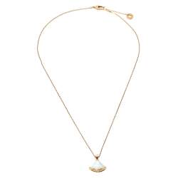 Pre Owned Bvlgari Divas' Dream Diamond Mother of Pearl 18K Rose Gold Pendant Necklace