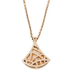 Pre Owned Bvlgari Divas' Dream 18K Rose Gold Mother of Pearl & Diamond Pendant Necklcae