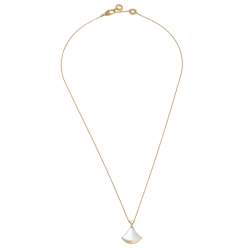 Pre Owned Bvlgari Divas' Dream Mother of Pearl Diamond 18K Yellow Gold Pendant Necklace
