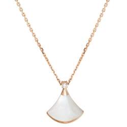 Pre Owned Bvlgari Divas' Dream Diamond Mother of Pearl 18K Rose Gold Pendant Necklace
