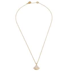 Pre Owned Bvlgari Divas' Dream Diamond 18K Yellow Gold Pendant Necklace