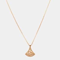Pre Owned Bvlgari Divas' Dream Diamond Mother of Pearl 18K Rose Gold Pendant Necklace