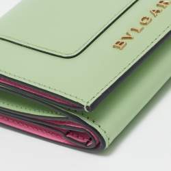 Pre Owned Bvlgari Mint Green Leather Serpenti Forever Trifold Wallet