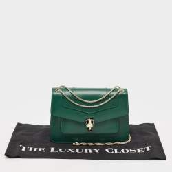 مملوكة مسبقًا Bvlgari Green Leather Medium Serpenti Forever Shoulder Bag