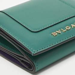 Pre Owned Bvlgari Green Leather Serpenti Forever Trifold Wallet