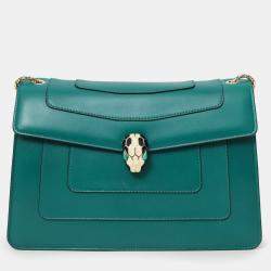 مملوكة مسبقًا Bvlgari Green Leather Medium Serpenti Forever Shoulder Bag