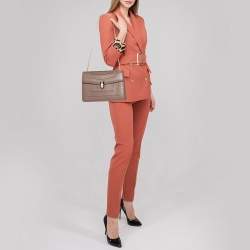 مملوكة مسبقًا حقيبة كتف بلغاري سربنتي فورفر متوسطة جلد بيج داكنة