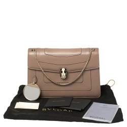 مملوكة مسبقًا حقيبة كتف بلغاري سربنتي فورفر متوسطة جلد بيج داكنة