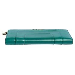 Pre Owned Bvlgari Green Leather Serpenti Forever Wallet