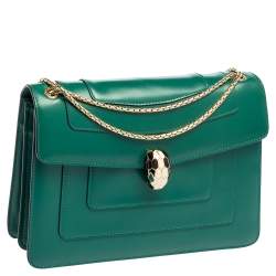 مملوكة مسبقًا Bvlgari Green Leather Medium Serpenti Forever Shoulder Bag