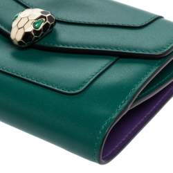 Pre Owned Bvlgari Green Leather Serpenti Forever Bifold Wallet