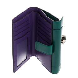 Pre Owned Bvlgari Green Leather Serpenti Forever Bifold Wallet