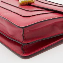 مملوكة مسبقًا Bvlgari Cherry Red Leather Medium Serpenti Forever Shoulder Bag