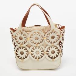 Pre Owned Bvlgari Off White Leather Cut Out Bucket Bag