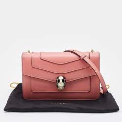 مملوكة مسبقًا حقيبة كروس بلغاري سيربينتي فوريفر جلد أخضر لامع