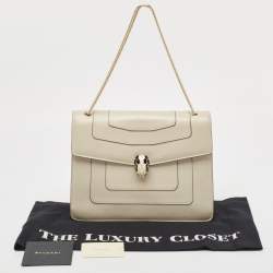 مملوكة مسبقًا Bvlgari Light Grey Leather Large Serpenti Forever Shoulder Bag