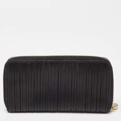 Pre Owned Bvlgari Black Pleated Leather Zip Around Wallet