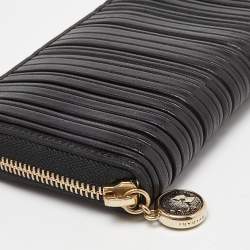Pre Owned Bvlgari Black Pleated Leather Zip Around Wallet