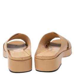 مملوكة مسبقًا صندل سلايد باي فار ايغي جلد نود مقاس 38