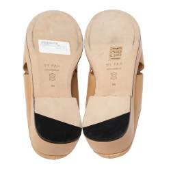 مملوكة مسبقًا صندل سلايد باي فار ايغي جلد نود مقاس 38