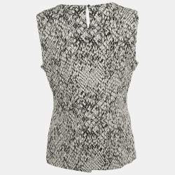 مملوكة مسبقًا توب كالفن كلاين جيرسي بطبعة جلد الثعبان أبيض/أسود بدون أكمام مقاس متوسط