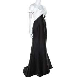 Pre Owned Carolina Herrera Ivory and Black Silk Blend Panel Flared Gown M
