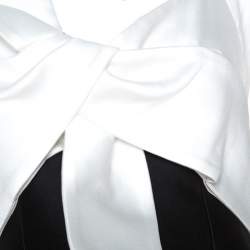 Pre Owned Carolina Herrera Ivory and Black Silk Blend Panel Flared Gown M