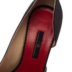 Pre Owned Carolina Herrera Black Satin Crystal Embellished Buckle Pointed Toe Pumps Size 39