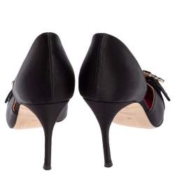 Pre Owned Carolina Herrera Black Satin Crystal Embellished Buckle Pointed Toe Pumps Size 39