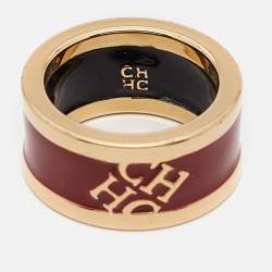 مملوكة مسبقًا خاتم سي أتش كارولينا هيريرا حلقة مزينة شعار الماركة معدن ذهبي ال�لون و إينامل أسود مقاس أوروبي 56