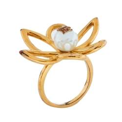 Pre Owned Carolina Herrera Gold Tone Floral Cocktail Ring Size EU 56