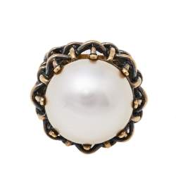 Pre Owned Carolina Herrera Flower Faux Pearl Gold Tone Ring Size 54.5