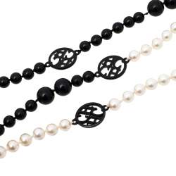 Pre Owned Carolina Herrera Black Resin Faux Pearl Long Station Necklace