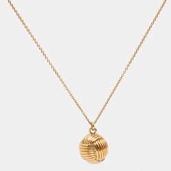 Pre Owned Carolina Herrera Textured Gold Tone Round Pendant Necklace