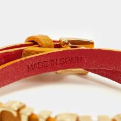 Pre Owned Carolina Herrera CH Logo Leather Gold Tone Double Tour Bracelet