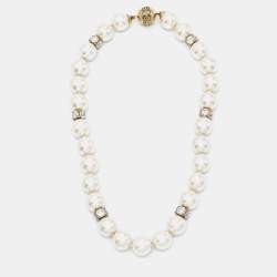 Pre Owned Carolina Herrera Crystal Faux Pearl Beaded Magnetic Necklace