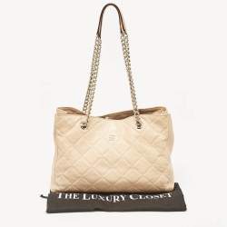 Pre Owned Carolina Herrera Beige Logo Embossed Quilted Leather Chain Tote