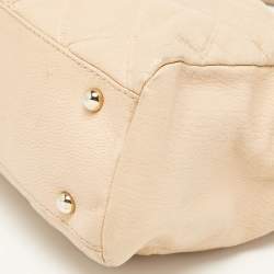 Pre Owned Carolina Herrera Beige Logo Embossed Quilted Leather Chain Tote